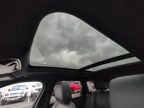 2025 Land Rover Range Rover Velar P250 Dynamic SE