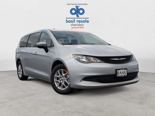 2023 Chrysler Voyager LX