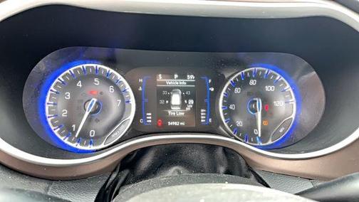 2022 Chrysler Voyager LX