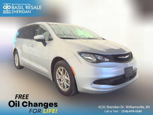 2023 Chrysler Voyager LX