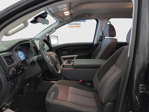 2024 Nissan Titan SV