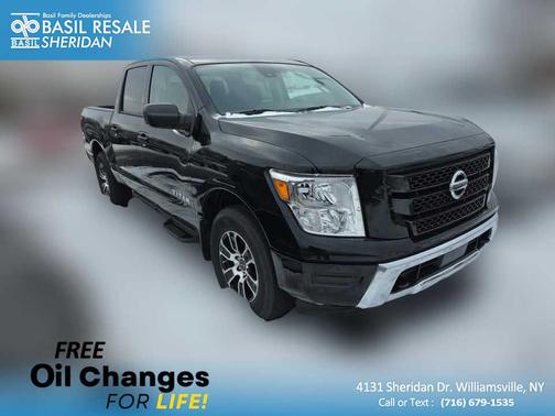 2024 Nissan Titan SV