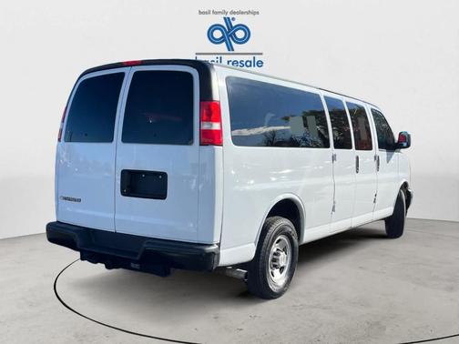 2021 Chevrolet Express 3500 LS