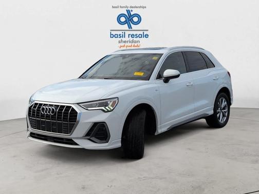 2024 Audi Q3 45 S line Premium