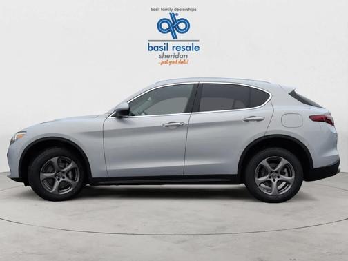 2021 Alfa Romeo Stelvio Base