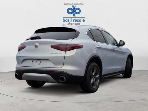 2021 Alfa Romeo Stelvio Base