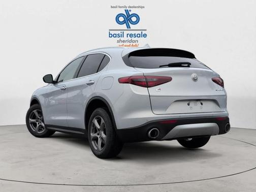 2021 Alfa Romeo Stelvio Base
