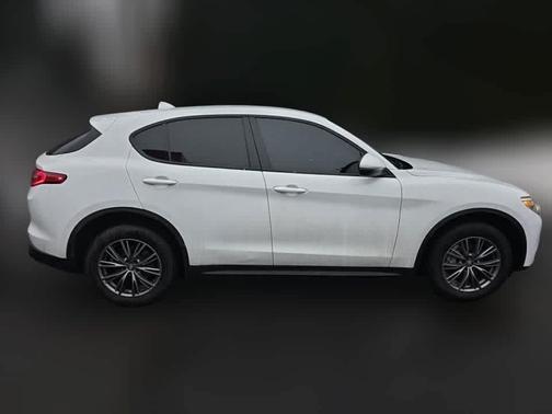 2023 Alfa Romeo Stelvio Sprint