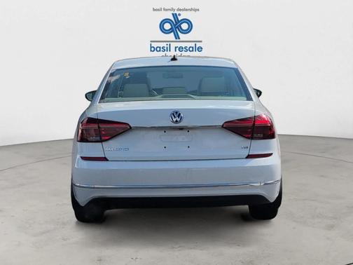 2017 Volkswagen Passat 1.8T SE