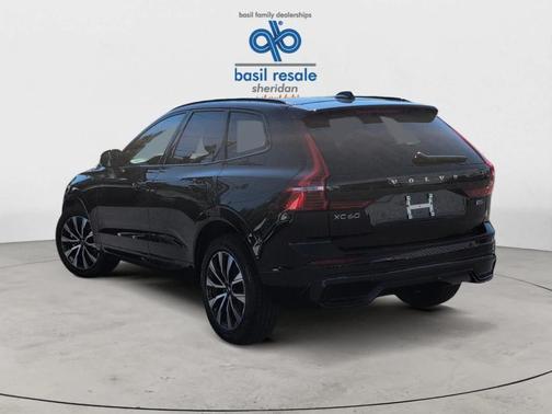 2025 Volvo XC60 B5 Plus