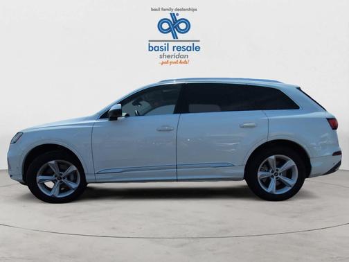 2022 Audi Q7 45 Premium