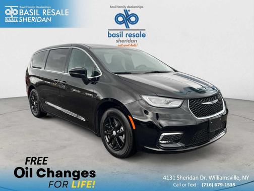 2025 Chrysler Pacifica Select