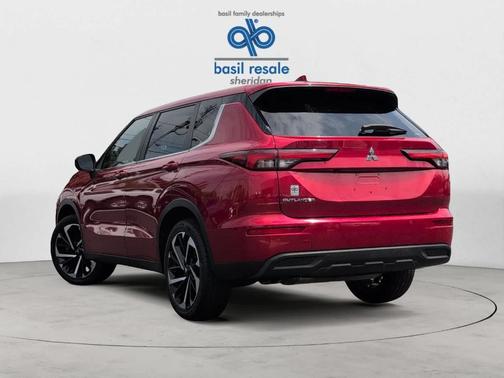 2022 Mitsubishi Outlander ES