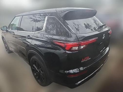 2022 Mitsubishi Outlander Black Edition