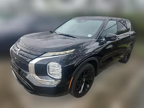 2022 Mitsubishi Outlander Black Edition