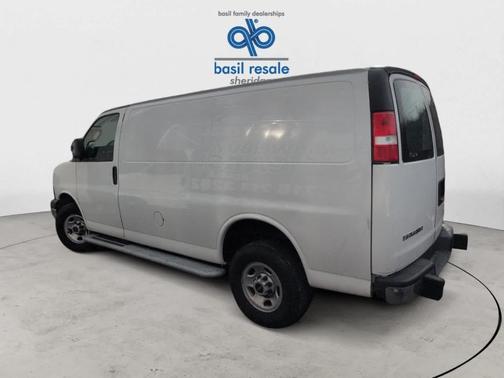 2023 GMC Savana 2500 Work Van