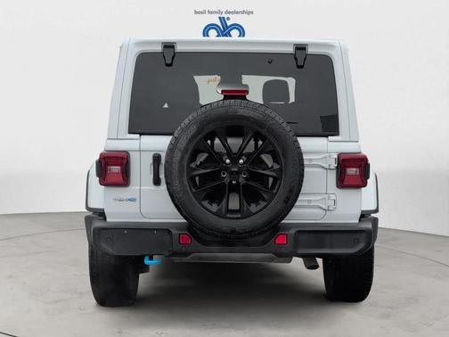 2024 Jeep Wrangler 4xe Sahara