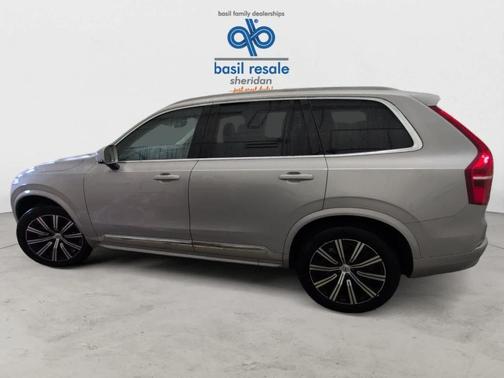 2025 Volvo XC90 B5 Core