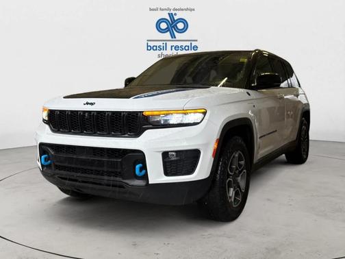 Bright White Clearcoat 2022 Jeep Grand Cherokee 4xe Trailhawk