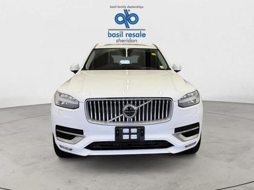 2025 Volvo XC90 B6 Plus 7-Seater