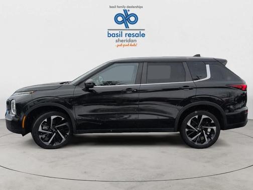 2022 Mitsubishi Outlander ES