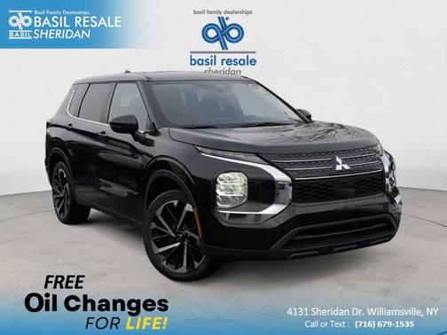 2022 Mitsubishi Outlander ES