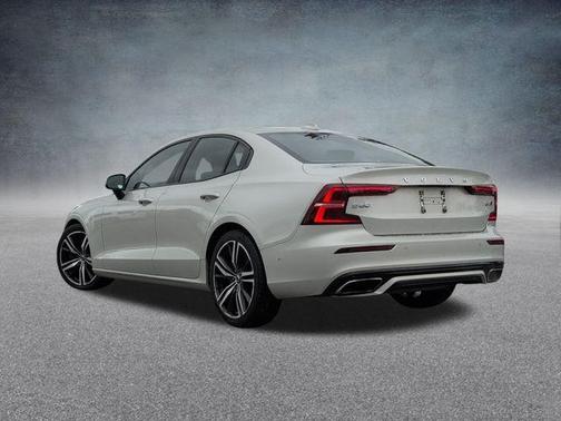 2019 Volvo S60 T6 R-Design