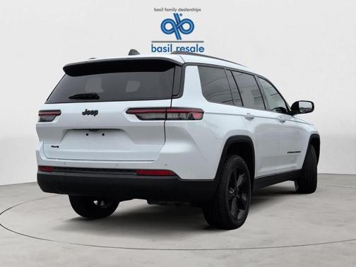 2023 Jeep Grand Cherokee L Laredo