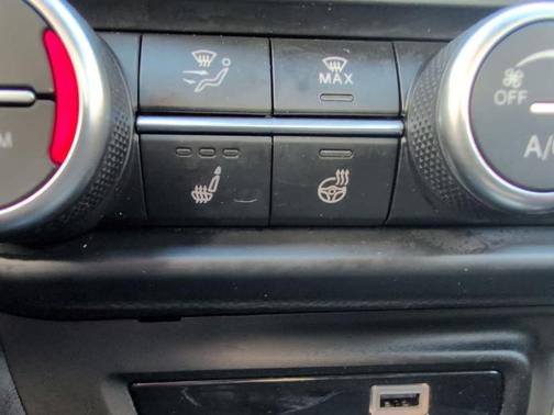 2022 Alfa Romeo Giulia Base