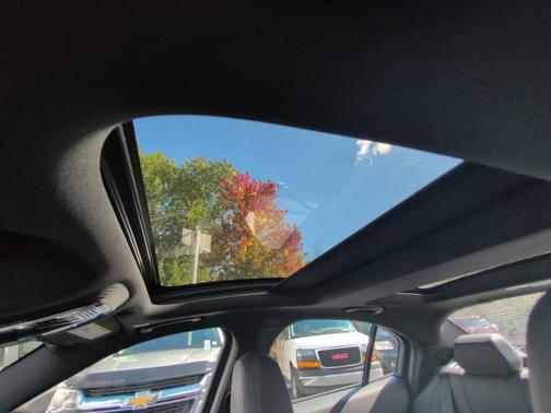 2022 Alfa Romeo Giulia Base