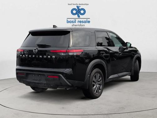 2024 Nissan Pathfinder S