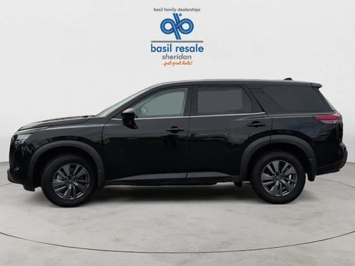 2024 Nissan Pathfinder S