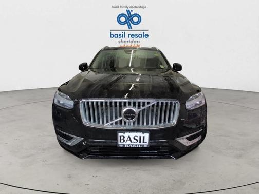 2025 Volvo XC90 B6 Plus 7-Seater