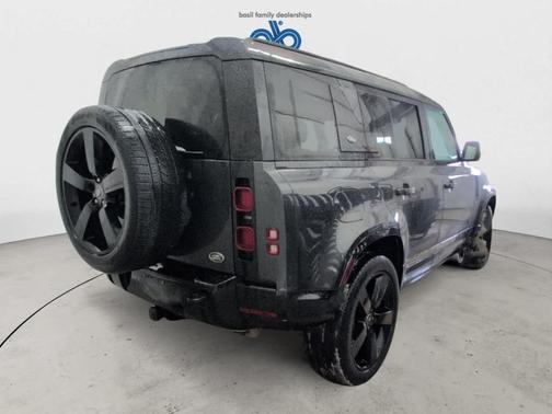 2022 Land Rover Defender 110 X-Dynamic HSE