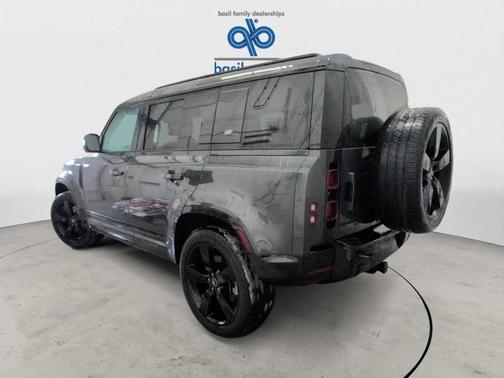 2022 Land Rover Defender 110 X-Dynamic HSE