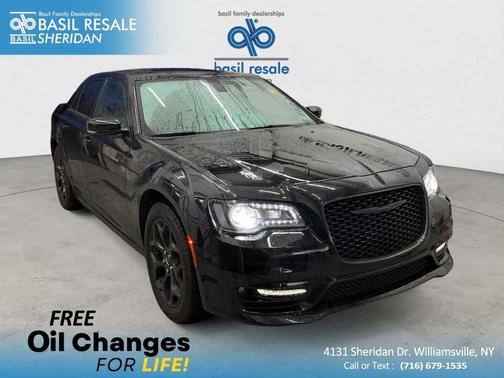 2023 Chrysler 300 Touring L