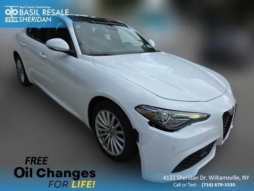 2022 Alfa Romeo Giulia Base