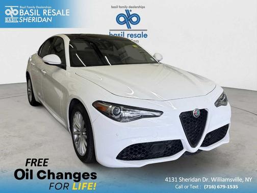 2022 Alfa Romeo Giulia Base
