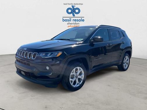 Diamond Black 2025 Jeep Compass Latitude