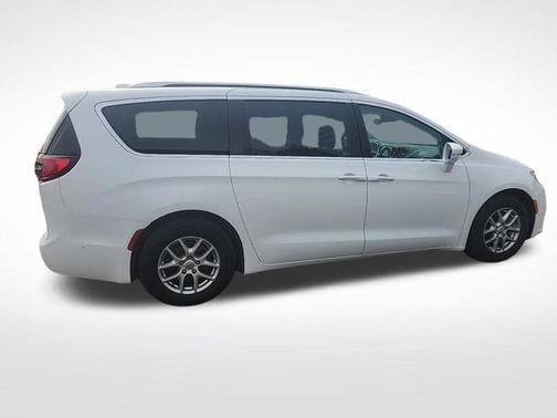2021 Chrysler Pacifica Touring-L
