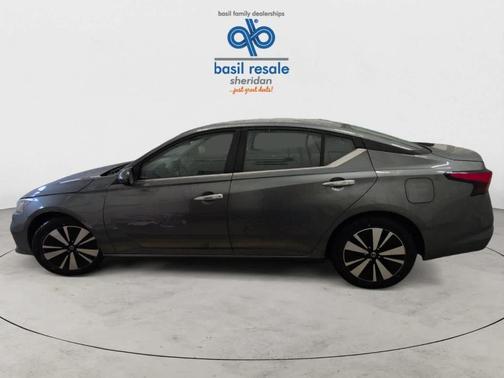 2022 Nissan Altima 2.5 SV