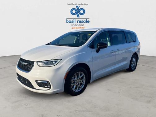 Bright White Clearcoat 2024 Chrysler Pacifica Touring-L