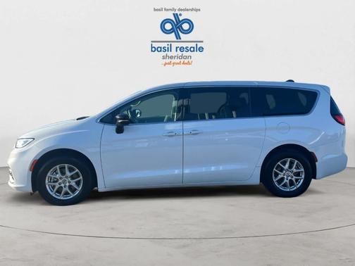 Bright White Clearcoat 2024 Chrysler Pacifica Touring-L