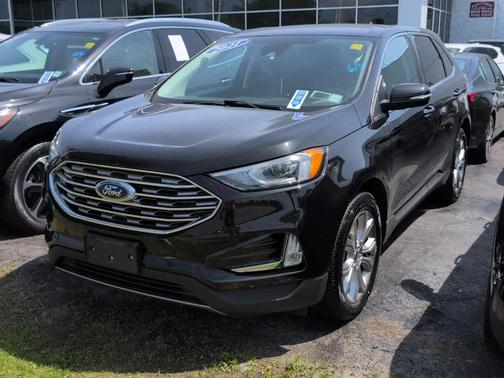 2021 Ford Edge Titanium