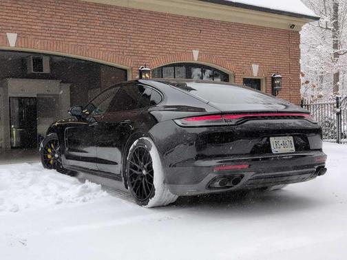 2022 Porsche Panamera Turbo S