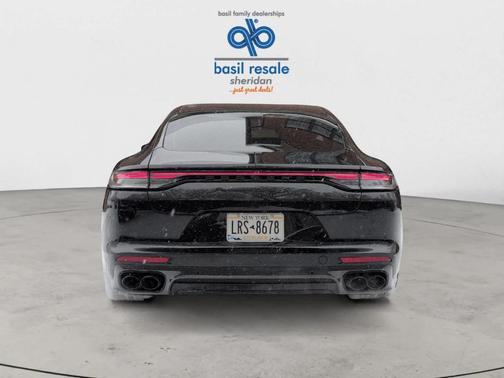 2022 Porsche Panamera Turbo S