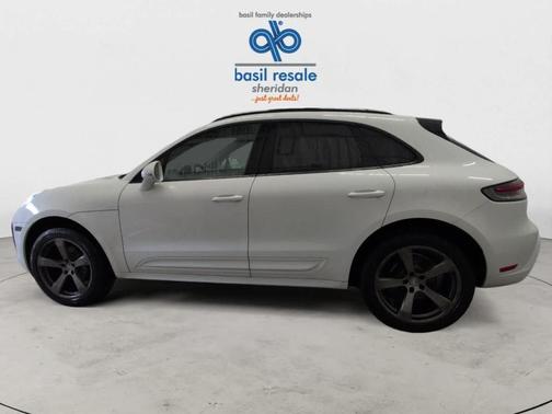 2023 Porsche Macan T