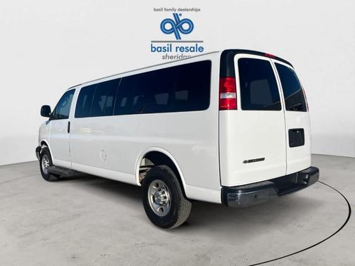 2023 Chevrolet Express 3500 LT