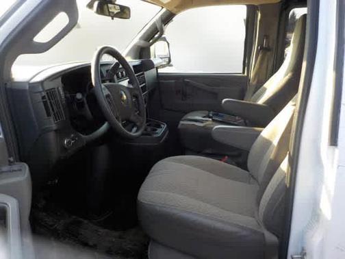 2023 Chevrolet Express 3500 LT