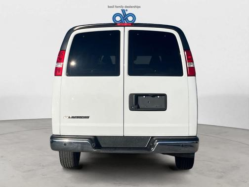 2023 Chevrolet Express 3500 LT